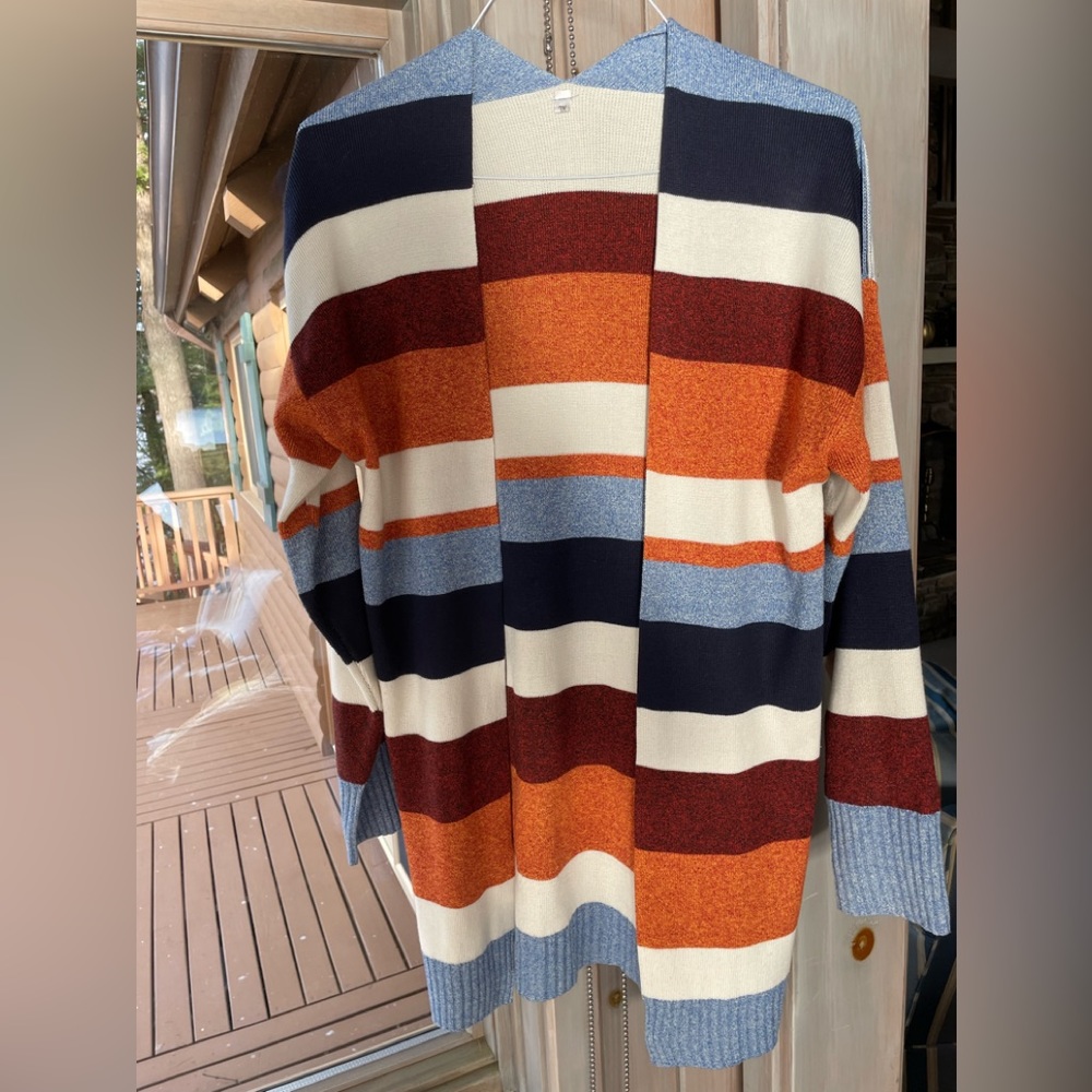 Cardigan sweater with stripes